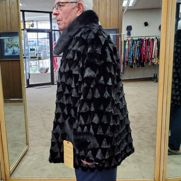 Like New Black dyed Ranch Mink Fur Diamond Cut Zip Jacket - Picture 3 of 3